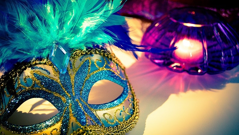 For Refresh or Sponsored Post – Mardi Gras in San Antonio: The Best Parades, Parties, and More